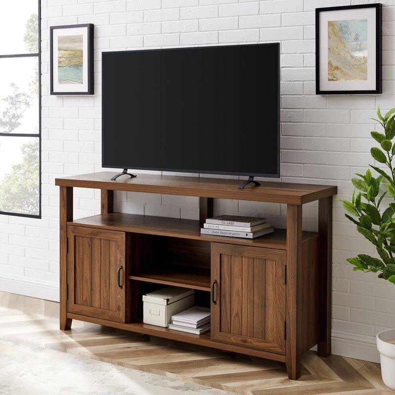Overall, the retro TV cabinet built with solid wood, MDF board, and rubber wood veneer stands out in the current furniture market thanks to its highly scientific and practical material combination solution.
